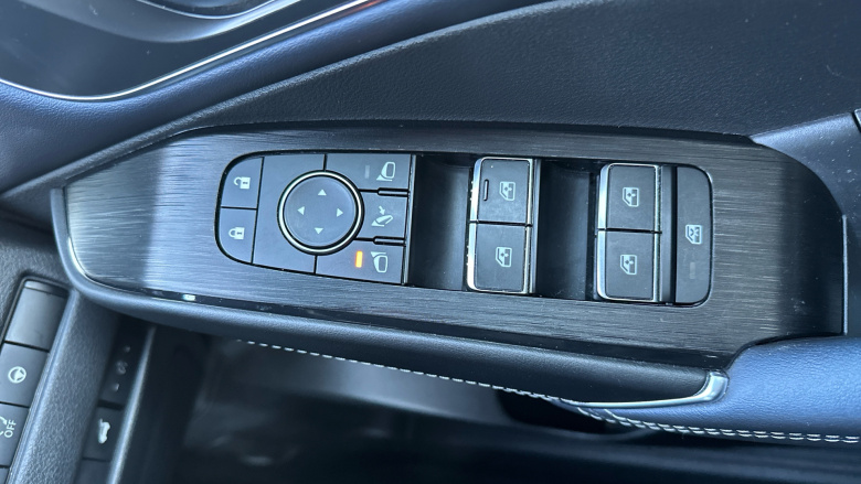 Nissan Qashqai 1.3 DiG-T MH 158 Tekna 5dr Xtronic Petrol Hatchback